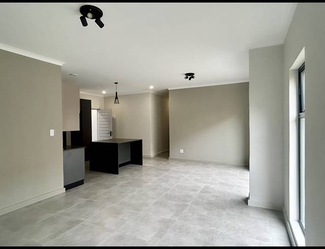 2 BEDROOM APARTMENT FOR SALE IN WESTBROOK